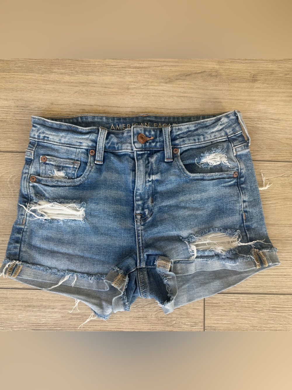American Eagle Outfitters Light Blue Distressed Size 4 Denim Shorts